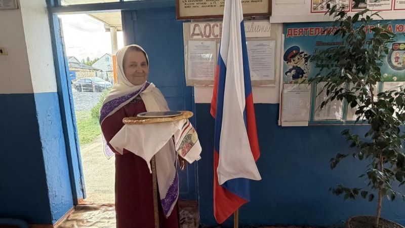 В Чухверкенте на избирательный участок пришли с традиционным лезгинским угощением