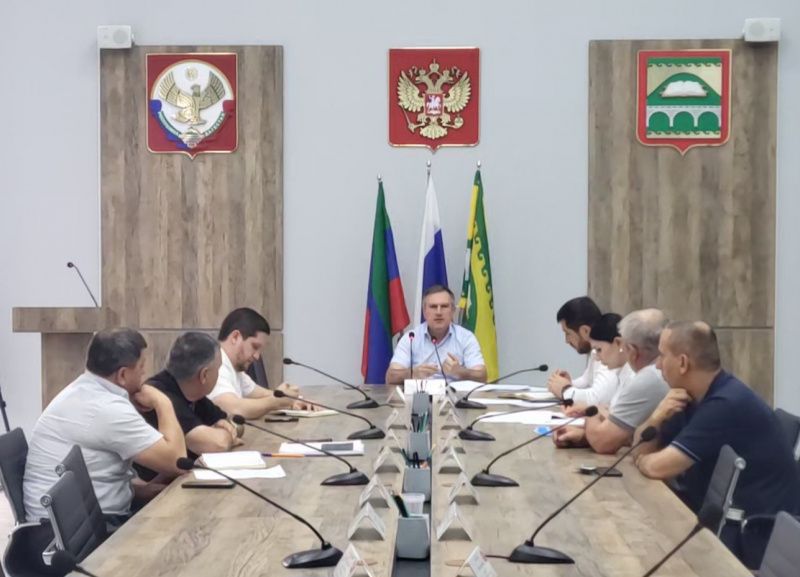 В Сулейман-Стальском районе рассмотрели меры социальной поддержки семей участников СВО