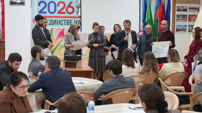 Проектная сессия по благоустройству общественных пространств прошла в Сулейман-Стальском районе