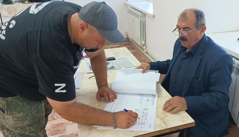 Бойцы СВО и их родители в Сулейман-Стальском районе вместе определили будущее страны