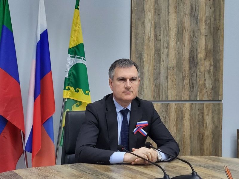 Саид Темирханов поздравил с Днем Государственного флага Российской Федерации